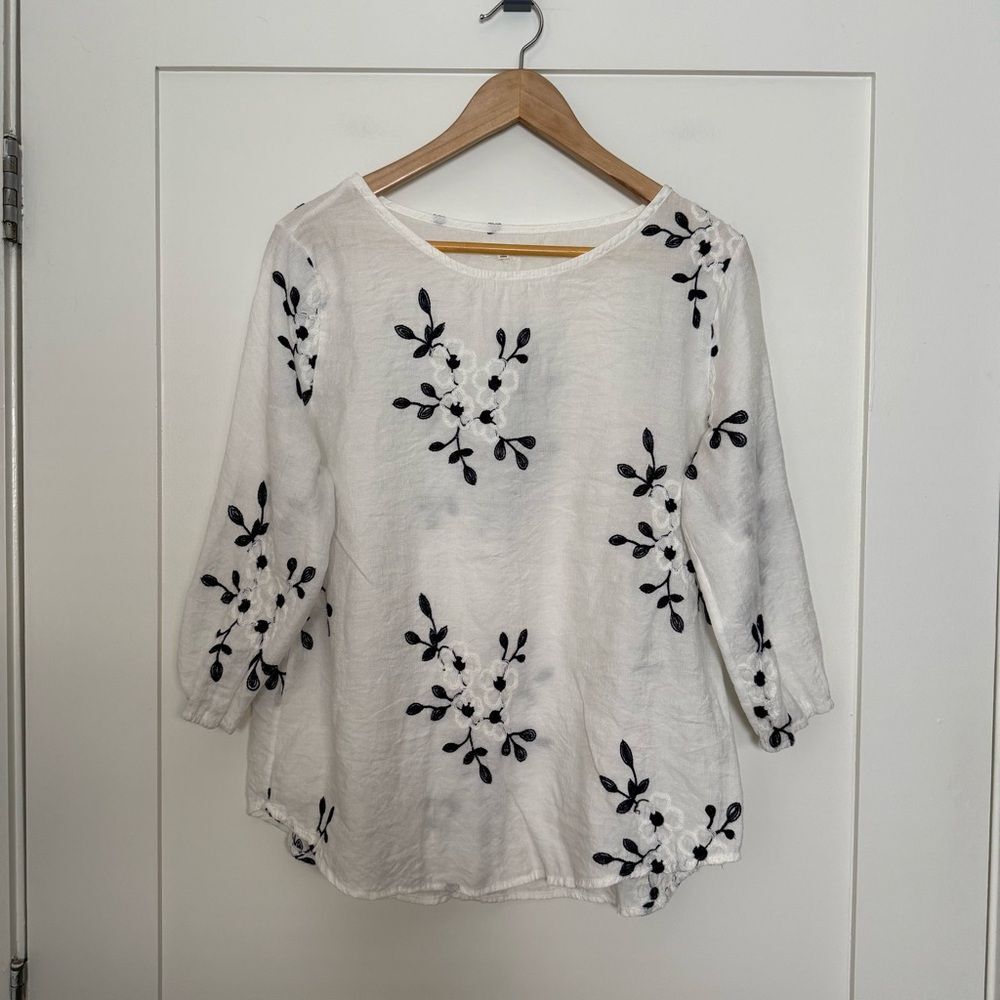 Kindred Top Blouse Womens Sz L White Navy Gauzy Floral Embroidered Boho Peasant